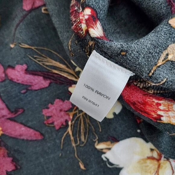 J Jill Black/Red Foliage 3/4 Sleeve Top Size Large - Picture 8 of 9